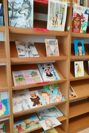 Rozstrzygnięcie XXI Powiatowego Konkursu Plastycznego na plakat pt. „Mój ulubiony bohater”. — zdjęcie 27