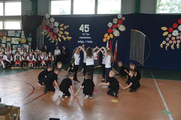 Jubileusz 45- lecia Szkoły Podstawowej Nr1 im. T. Kościuszki w Parczewie — zdjęcie 6