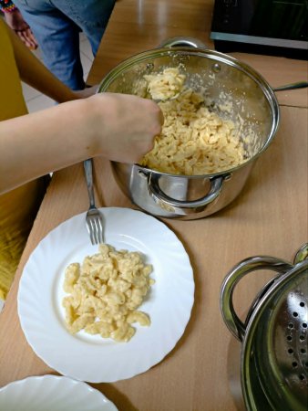 Zajęcia kulinarne – nauka przez działanie i wspólne gotowanie. — zdjęcie 51