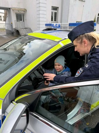 Odwiedziny klasy 0a na Komendzie Powiatowej Policji — zdjęcie 4