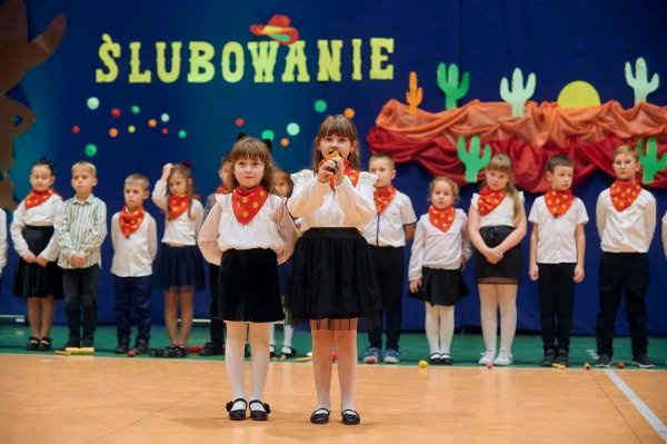 ŚLUBOWANIE KLAS PIERWSZYCH — zdjęcie 7