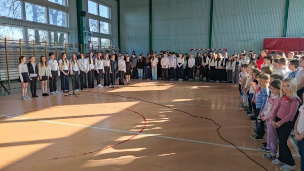 Dzień Hymnu w „Jedynce” — zdjęcie 1