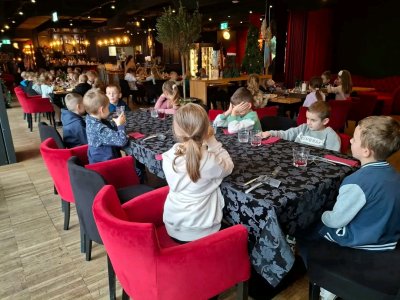 Mikołajkowa wycieczka do teatru - 14