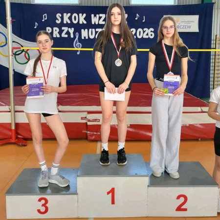 Rekordowy „Skok wzwyż przy muzyce” – sportowa walka z nałogami w SP1 — zdjęcie 7