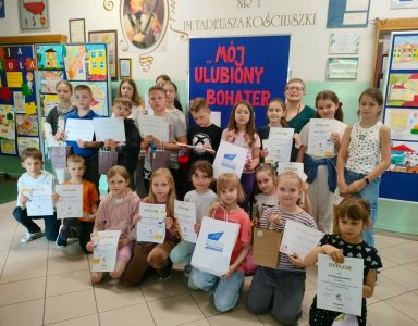 Rozstrzygnięcie XXI Powiatowego Konkursu Plastycznego na plakat pt. „Mój ulubiony bohater”. - 26