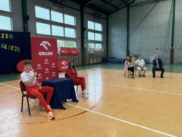 🏆 Lekcja z Mistrzem już za nami! To był niesamowity dzień w SP1! 🏃‍♂️💨 — zdjęcie 4