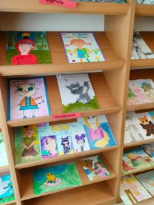 Rozstrzygnięcie XXI Powiatowego Konkursu Plastycznego na plakat pt. „Mój ulubiony bohater”. - 23