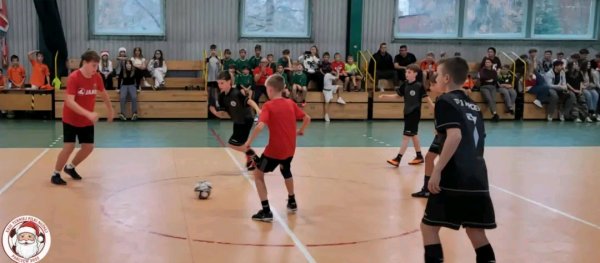 XXIII Mikołajkowy Turniej Piłki Nożnej — zdjęcie 5