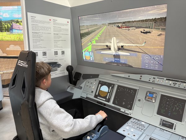 Wycieczka szkolna Rzeszów - Wadowice - Energylandia - Kraków — zdjęcie 19