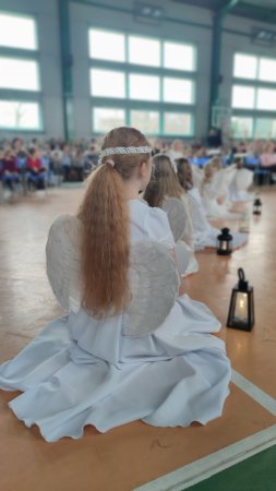 Świąteczna opowieść w wykonaniu uczniów 