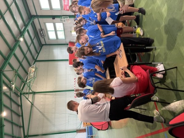 🏆 Lekcja z Mistrzem już za nami! To był niesamowity dzień w SP1! 🏃‍♂️💨 — zdjęcie 21