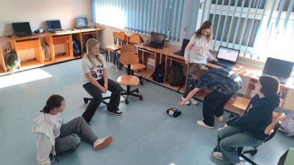 Projekt 10.5 - zajęcia z robotyki — zdjęcie 9