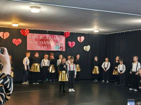 Dzień Babci i Dziadka w oddziałach przedszkolnych — zdjęcie 3