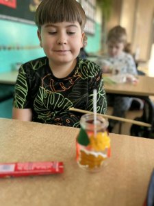 Wykonanie świeczek sojowych na Dzień Wszystkich Świętych - 2