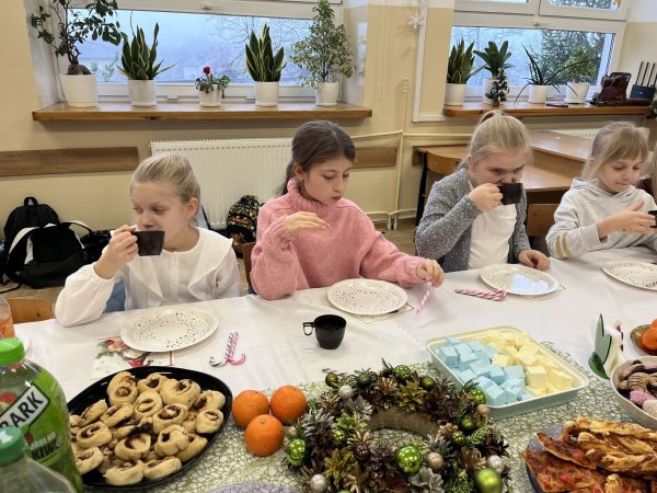 Klasowa wigilia klasy 3B — zdjęcie 6