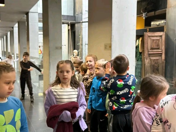 Mikołajkowa wycieczka do teatru — zdjęcie 5