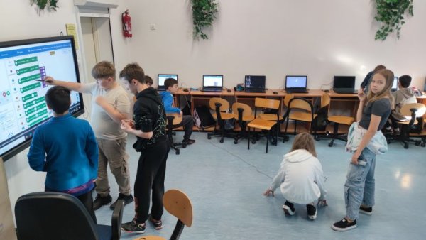 Projekt 10.5 - zajęcia z robotyki — zdjęcie 2