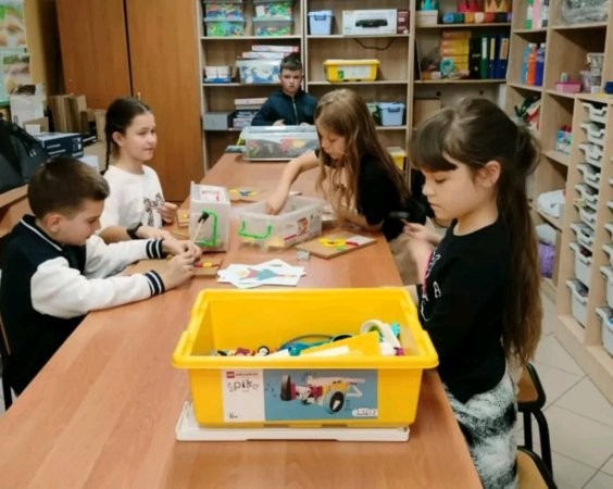 Podsumowanie listopada 2025 w świetlicy szkolnej — zdjęcie 2